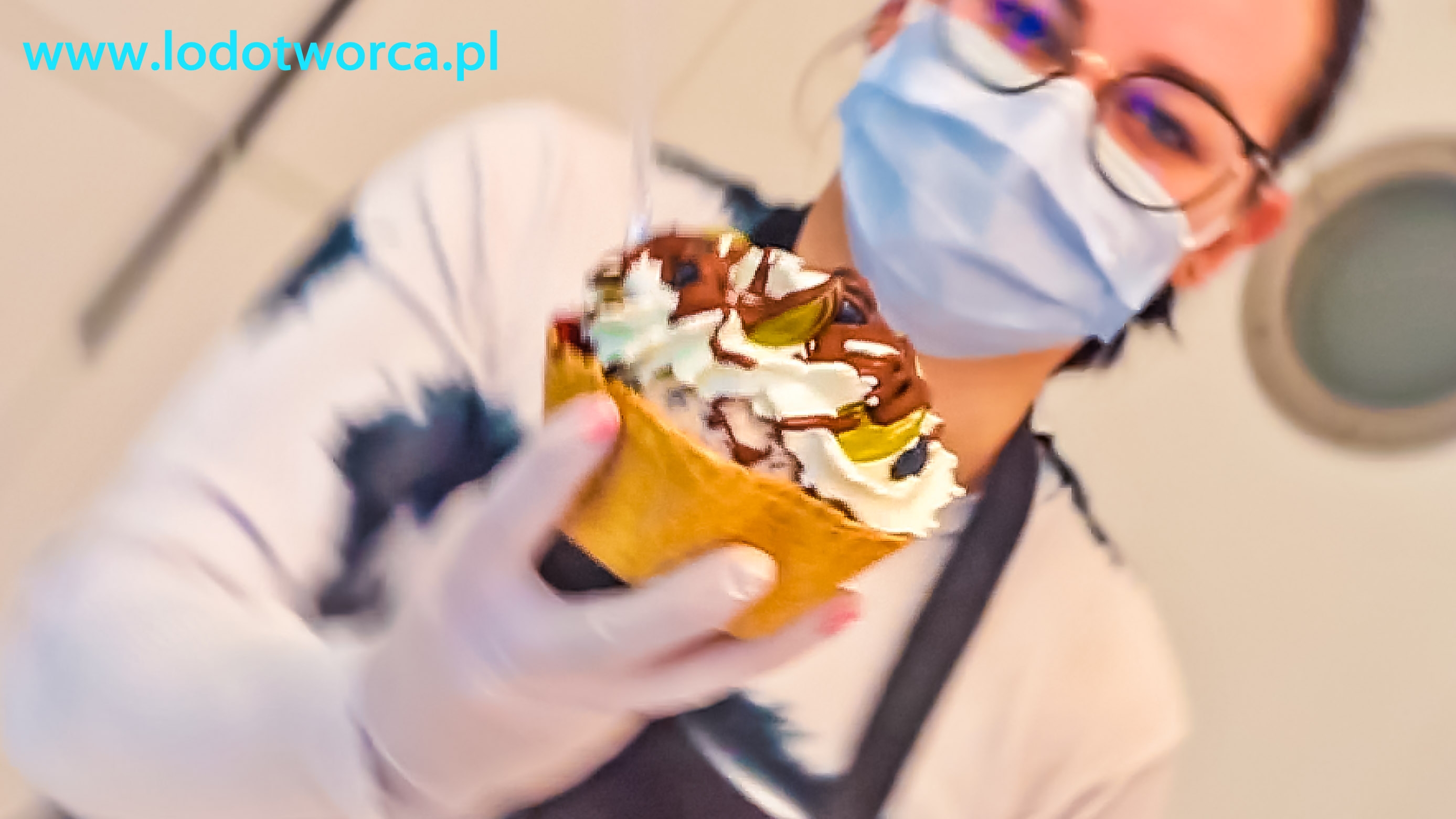 Lody Rzeszów desery  lodziarnia Podkarpacie sorbety milk shake lody włoskie desery lodowe jogurteria gofry flurry lód fit lodziarnie smoothies shakes świderki granita lemoniada gelato rurki z kremem.jpg